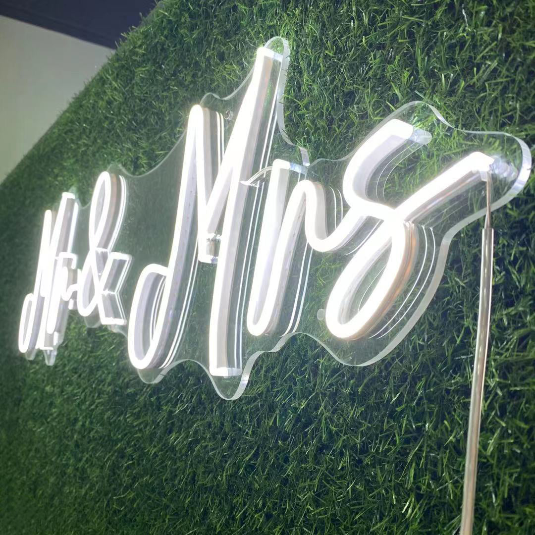 Mr & Mrs LED Neon Sign